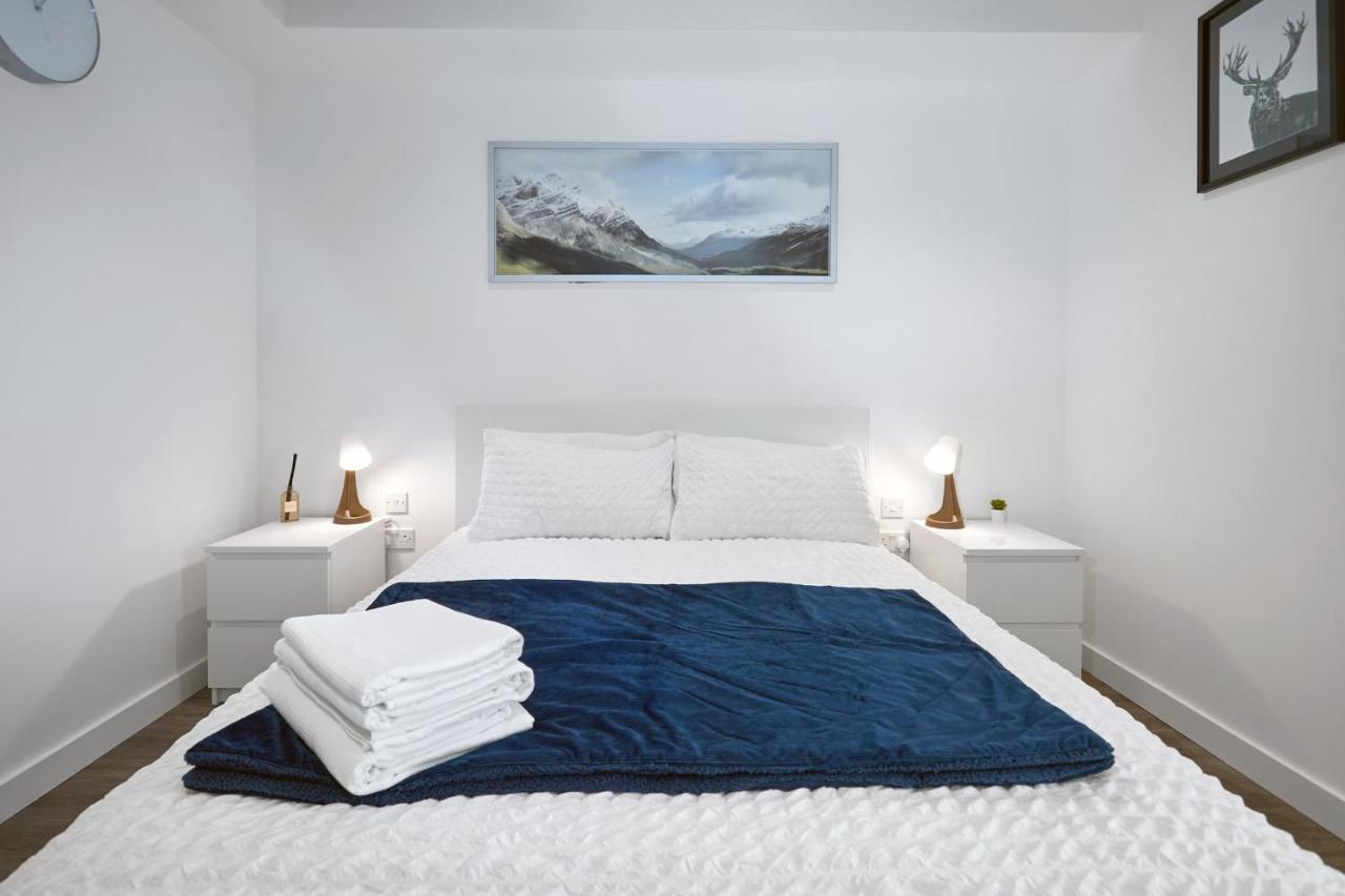 Morden Lovely 3Bedroom Apartment London Abbey Wood Exterior foto